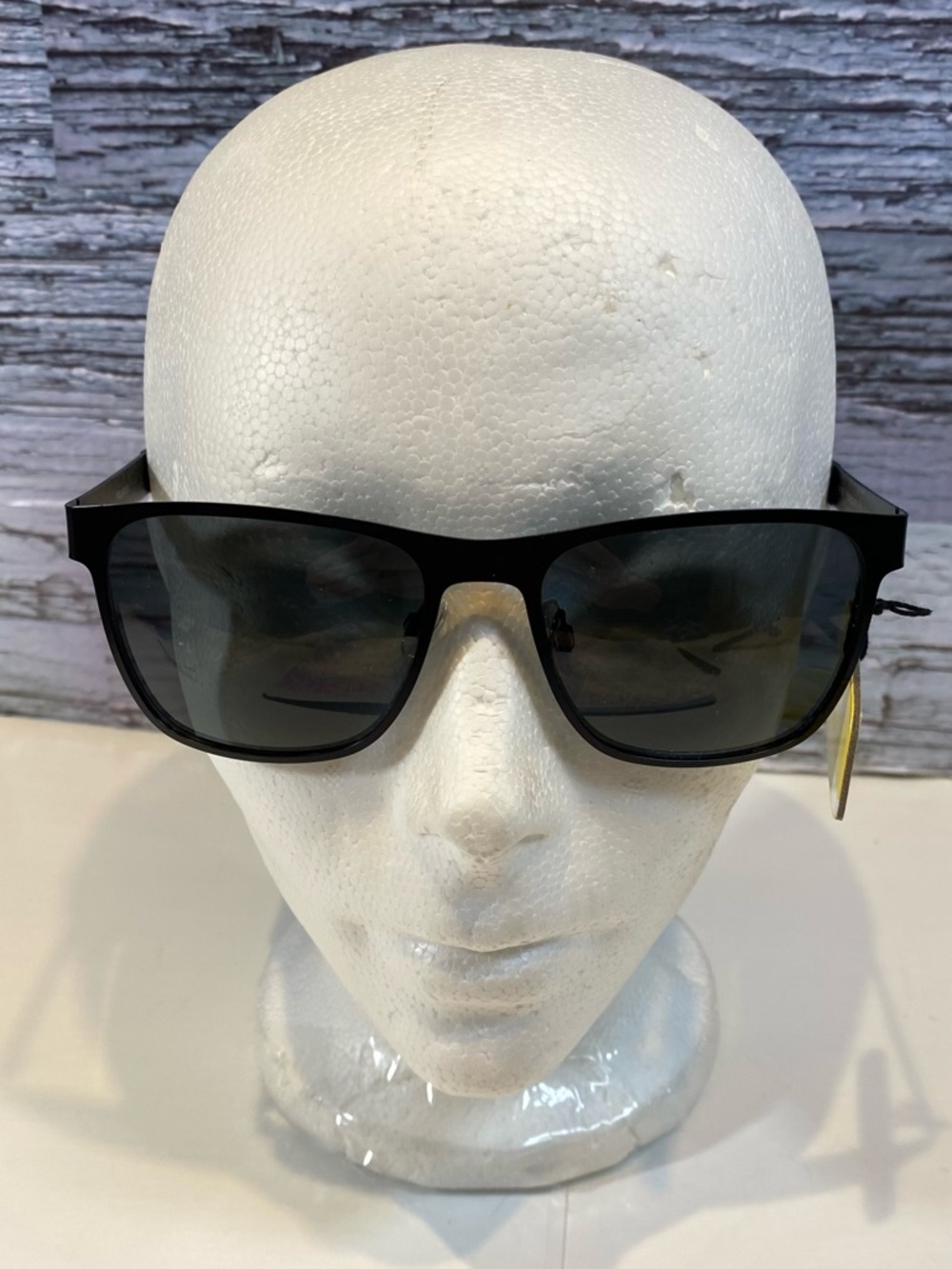 Quo Beauty Black Polarized Sport Metal Square Frame Sunglasses 100% UVA